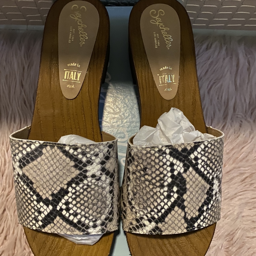 Snake print